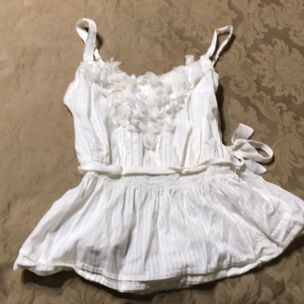Gilly Hicks blouse